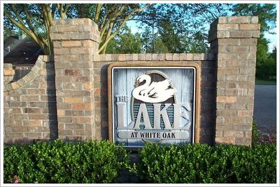 Lake At White Oak Entrance Sign Baton Rouge Real Estate