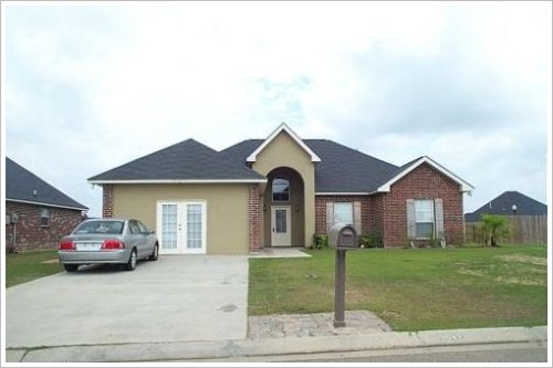 South-Point-Subdivision-Home-With-Enclosed-Garage